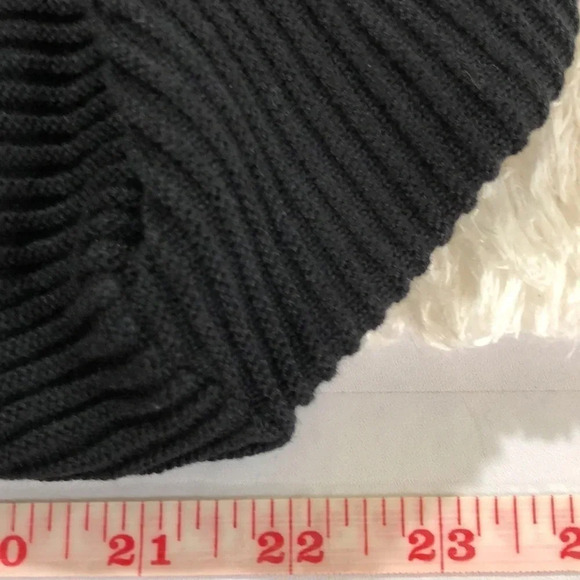 ISAAC MIZRAHI LIVE Black Pop Over Sweater - Picture 6 of 6